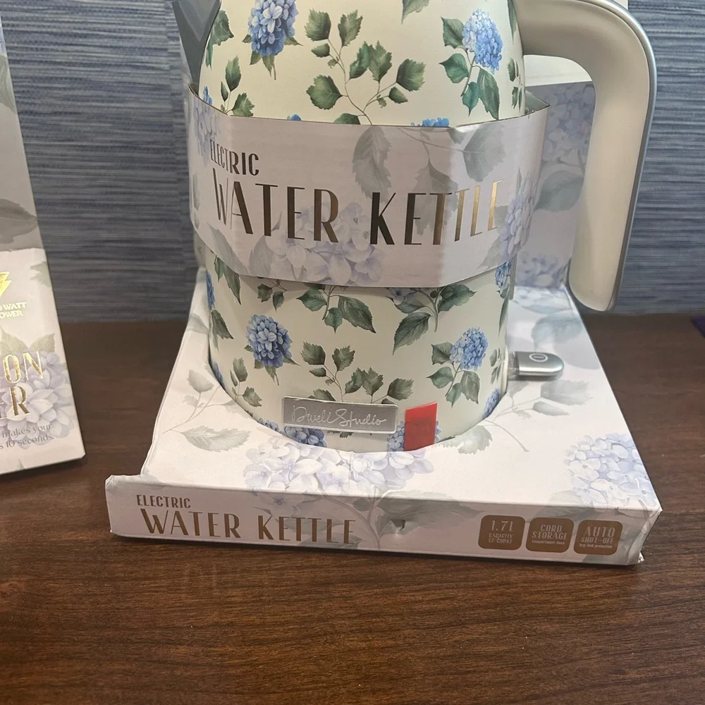 Dwell Studios Electric Water Kettle and Immersion Blender Hydrangea Flowers Blue